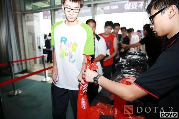 DOTA2�����Բ���25��������Ϯ У԰������¡�ؿ���