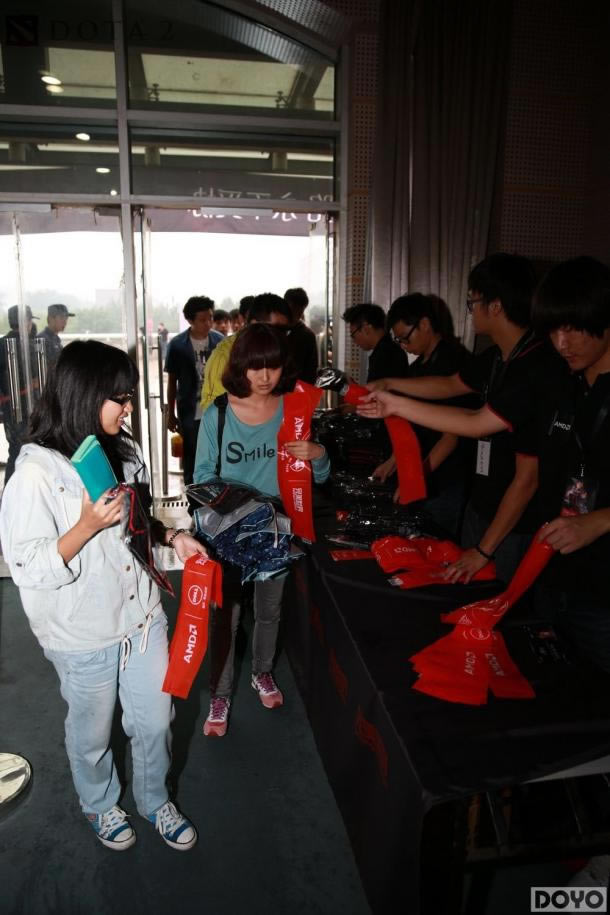 DOTA2У԰������������ ǩ����T���ֳ���