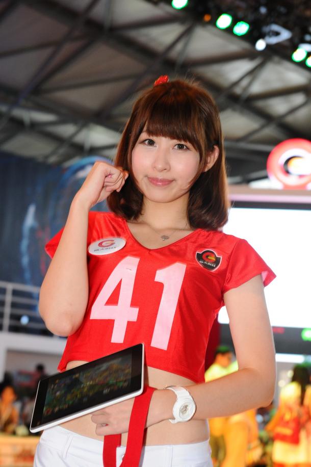 �˶�����������Ϯ��Ů������SG������